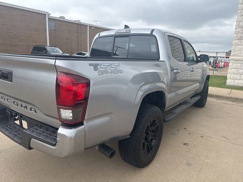 Used 2021 Toyota Tacoma SR w/ SR Convenience Package RWD image 5