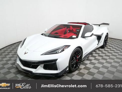 Used 2023 Chevrolet Corvette Z06 w/ Z07 Performance Package image 27