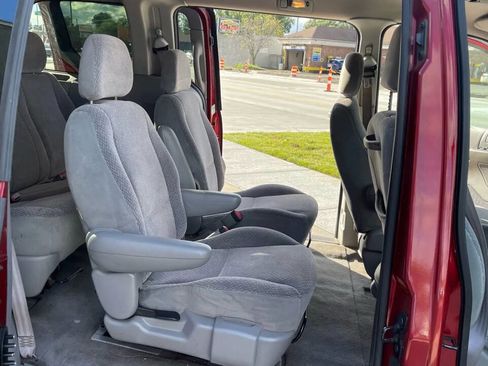 Used 2000 Ford Windstar SE image 24