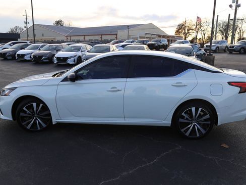 Used 2021 Nissan Altima 2.5 SR image 3