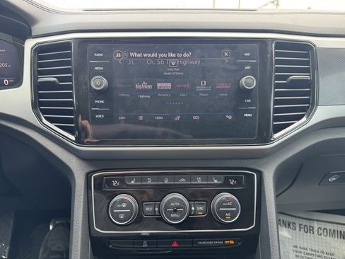 Used 2023 Volkswagen Atlas SEL Premium AWD/4WD image 13