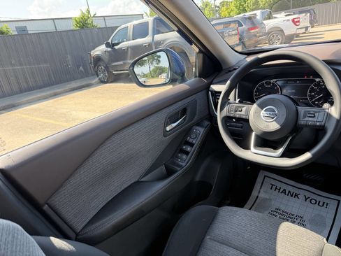 Used 2021 Nissan Rogue SV FWD image 19