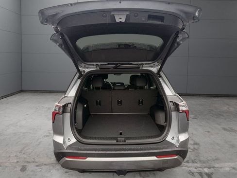 New 2026 Chevrolet Equinox LT w/ Convenience Package II AWD/4WD image 15