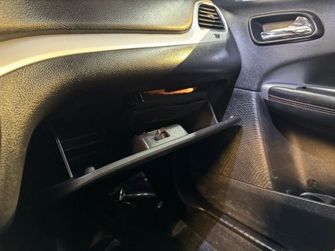 Used 2017 Dodge Journey GT image 21