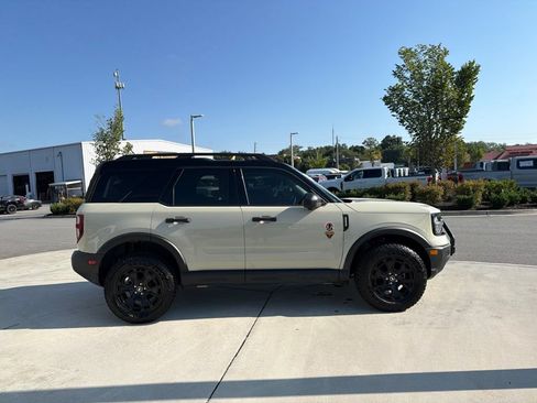 Certified 2025 Ford Bronco Sport Badlands w/ Sasquatch Badlands Package AWD/4WD image 11