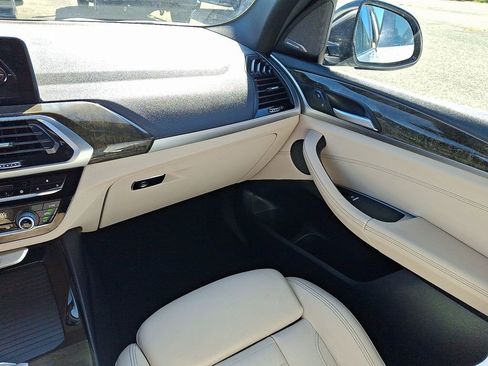 Used 2019 BMW X3 xDrive30i w/ Premium Package image 17