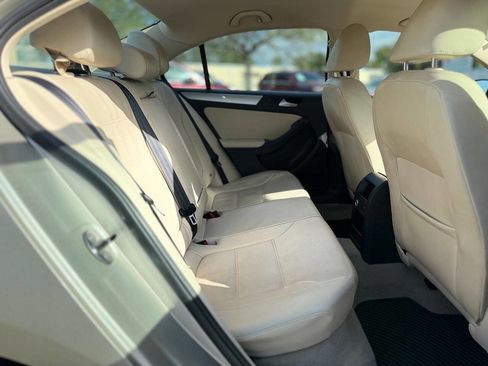 Used 2013 Volkswagen Jetta SE image 18