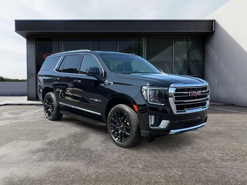 Used 2024 GMC Yukon SLT w/ SLT Premium Package AWD/4WD image 7