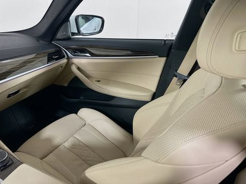 Used 2021 BMW 530i xDrive w/ Premium Package AWD/4WD image 25
