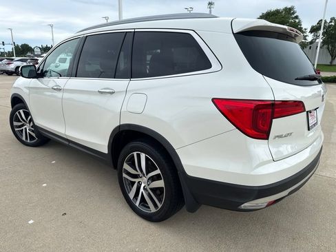 Used 2018 Honda Pilot Touring image 5