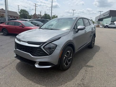 Certified 2024 Kia Sportage LX AWD/4WD image 3