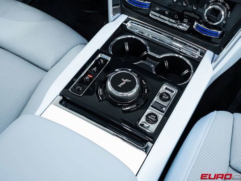 Used 2023 Rolls-Royce Cullinan AWD/4WD image 37