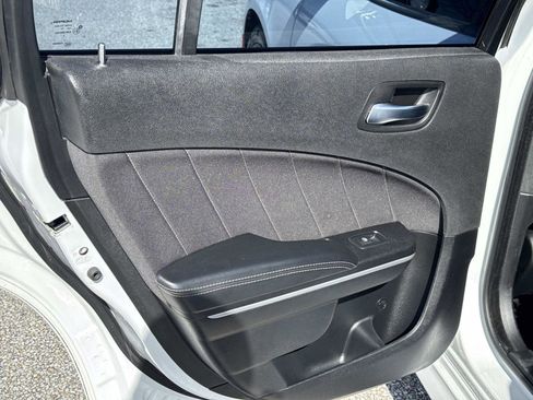 Used 2019 Dodge Charger GT image 11