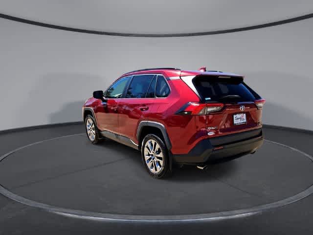 Used 2021 Toyota RAV4 XLE Premium FWD image 6