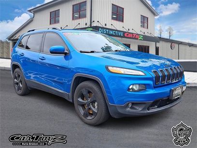 Used 2018 Jeep Cherokee Latitude w/ Altitude Package
