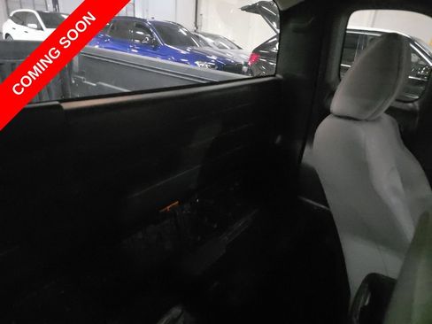 Used 2021 Toyota Tacoma SR AWD/4WD image 9