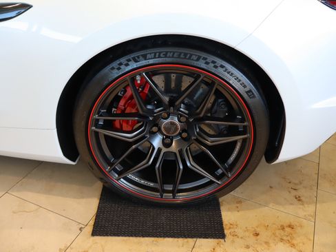 Used 2023 Chevrolet Corvette Z06 w/ Z07 Performance Package RWD image 37