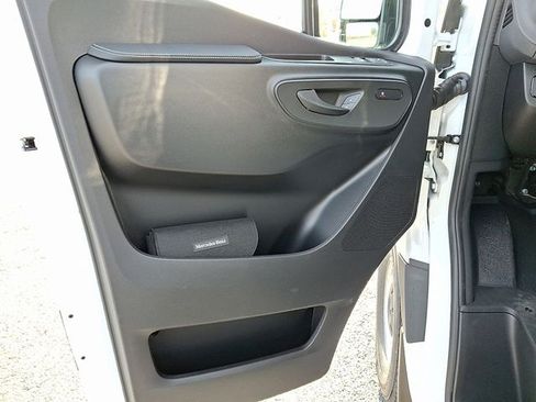 Used 2026 Mercedes-Benz Sprinter 2500 image 11