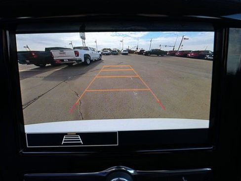 Used 2021 Chevrolet Traverse LS image 23