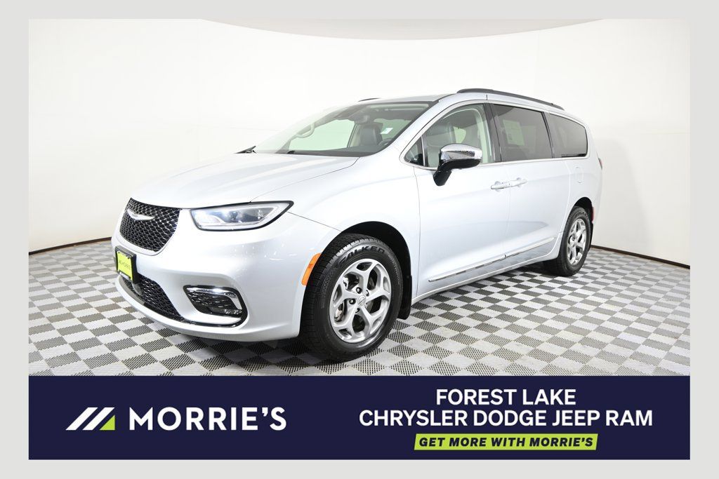 Used 2023 Chrysler Pacifica Limited AWD/4WD image 1