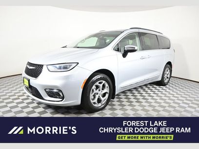 Used 2023 Chrysler Pacifica Limited