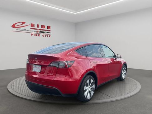 Used 2023 Tesla Model Y Long Range AWD/4WD image 7