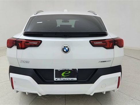 Used 2025 BMW X2 xDrive28i image 5