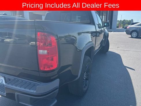 Used 2017 Chevrolet Colorado Z71 w/ Z71 Midnight Edition AWD/4WD image 4