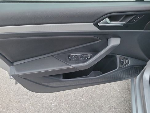 Used 2023 Volkswagen Jetta S image 15