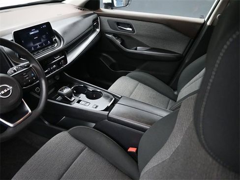 Used 2023 Nissan Rogue SV image 18