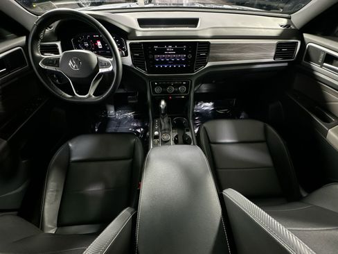 Used 2022 Volkswagen Atlas Cross Sport SE image 31