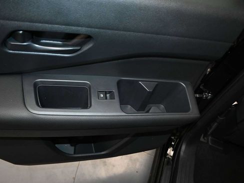 Used 2025 Nissan Pathfinder SV AWD/4WD image 20