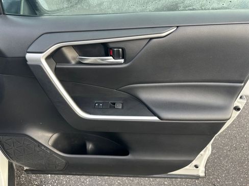 Certified 2022 Toyota RAV4 XLE image 16