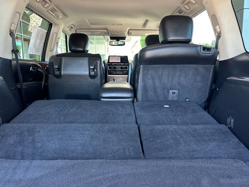 Used 2022 Nissan Armada SL w/ Captain's Chairs Package image 16