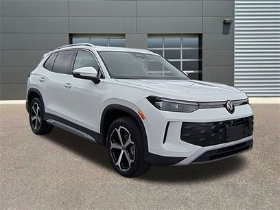 New 2025 Volkswagen Tiguan SE