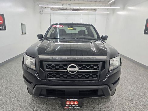 Used 2024 Nissan Frontier S w/ S Utility Package RWD image 2