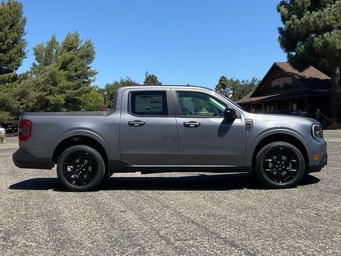New 2025 Ford Maverick Lariat w/ Black Appearance Package image 7