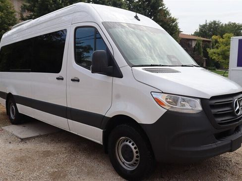 Used 2025 Mercedes-Benz Sprinter 2500 image 1