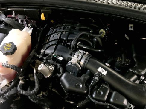 Certified 2025 Jeep Grand Cherokee Laredo X w/ Trailer Tow Package image 32