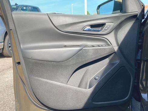 Used 2023 Chevrolet Equinox LT AWD/4WD image 21