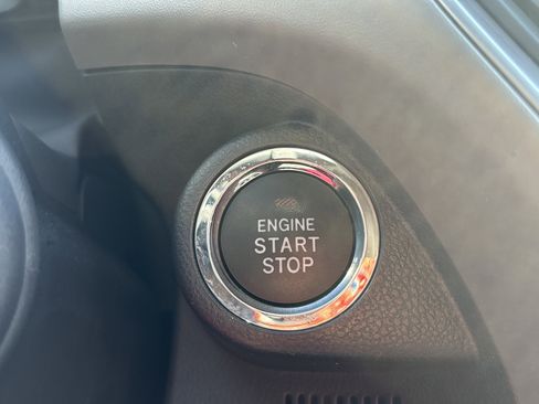 Used 2024 Subaru Crosstrek 2.0i Premium image 31