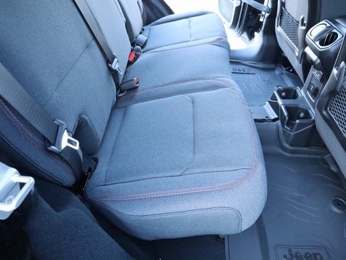 New 2026 Jeep Wrangler Unlimited Rubicon image 14