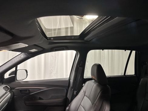 Certified 2022 Honda Passport TrailSport image 30