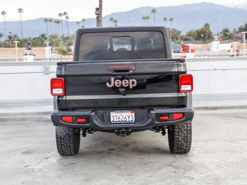 Certified 2023 Jeep Gladiator Rubicon image 8