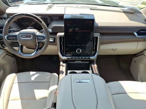 Used 2025 GMC Yukon Denali w/ Denali Reserve Package AWD/4WD image 15