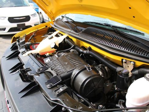 Used 2015 GMC Savana 3500 RWD image 28