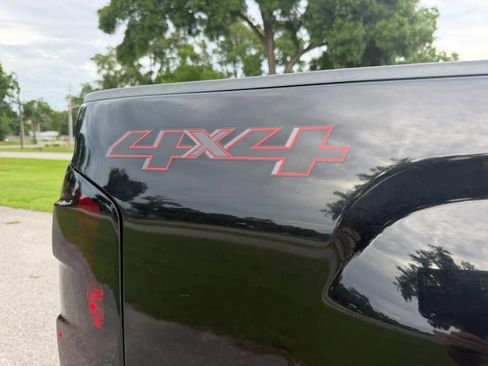Used 2016 GMC Sierra 2500 Denali w/ Duramax Plus Package AWD/4WD image 30