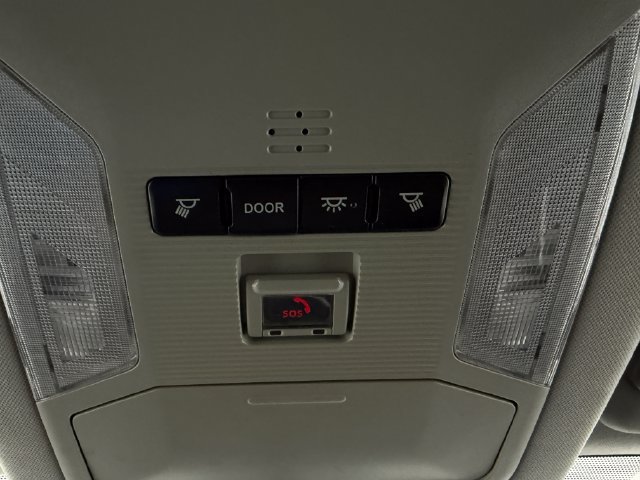 Used 2021 Toyota RAV4 XLE FWD image 22