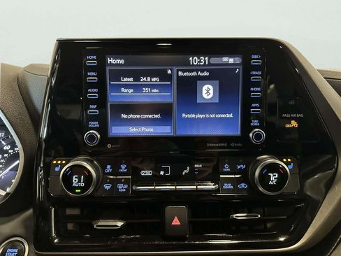 Used 2020 Toyota Highlander XLE AWD/4WD image 33
