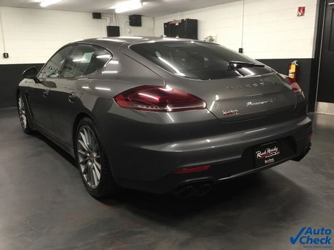 Used 2016 Porsche Panamera GTS image 8